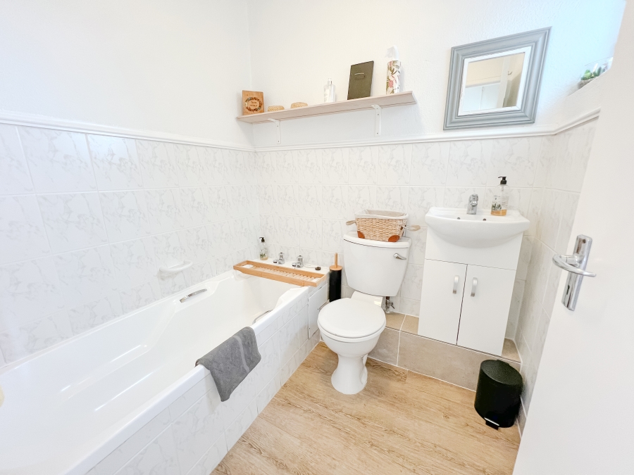 2 Bedroom Property for Sale in Plettenberg Bay Central Western Cape